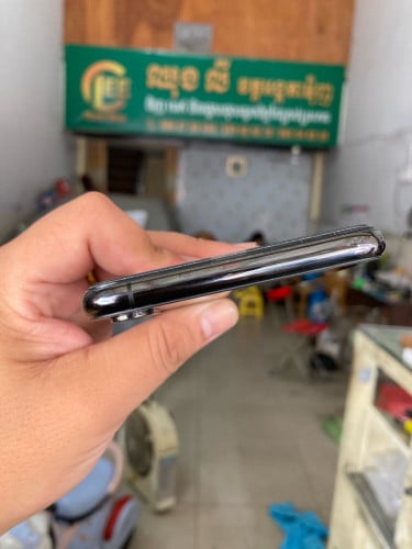 Xs Max 256g ហ្សុីនទាំងអស់ ថ្មរ81% នៅស្អាត ធានាហ្សុីនទាំងអស់