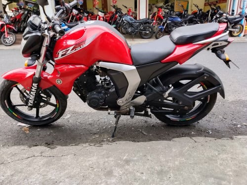 Yamaha FZ 2016 780$