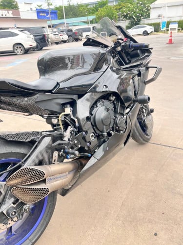 Yamaha R1 2020
