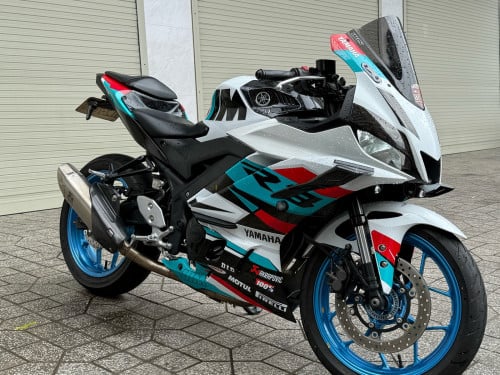 Yamaha R3