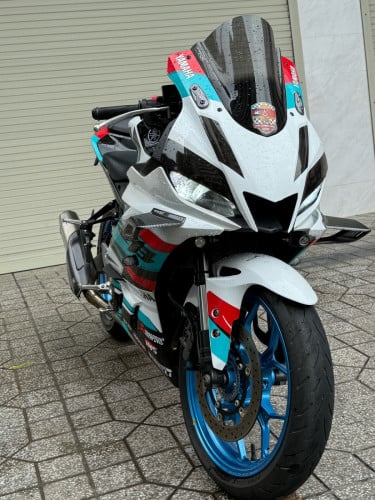 Yamaha R3