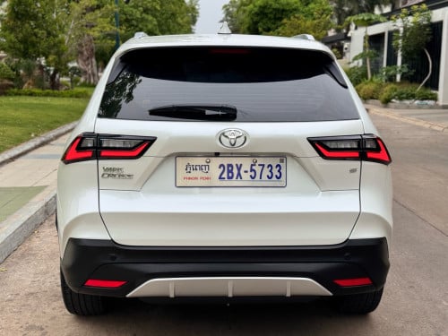 Yaris. cross . 024 - full . ទឹក ថ្នាំ សុីនមួយជុំ