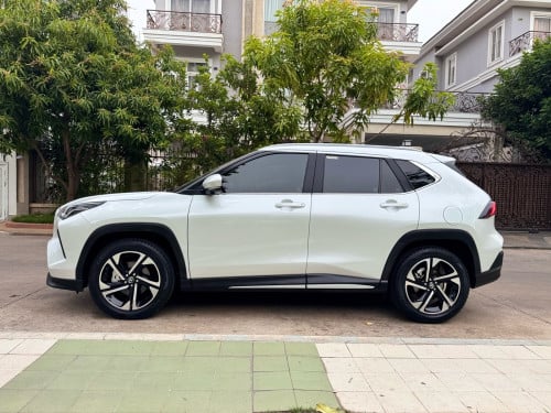 Yaris. cross . 024 - full . ទឹក ថ្នាំ សុីនមួយជុំ