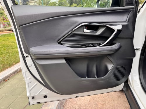 Yaris. cross . 024 - full . ទឹក ថ្នាំ សុីនមួយជុំ