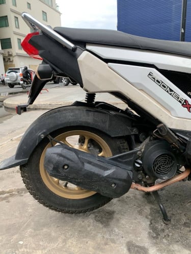 Zoomer លក់ប្រញាប់
