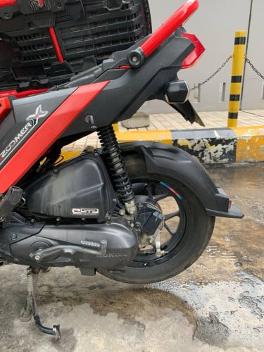 Zoomer លក់ប្រញាប់