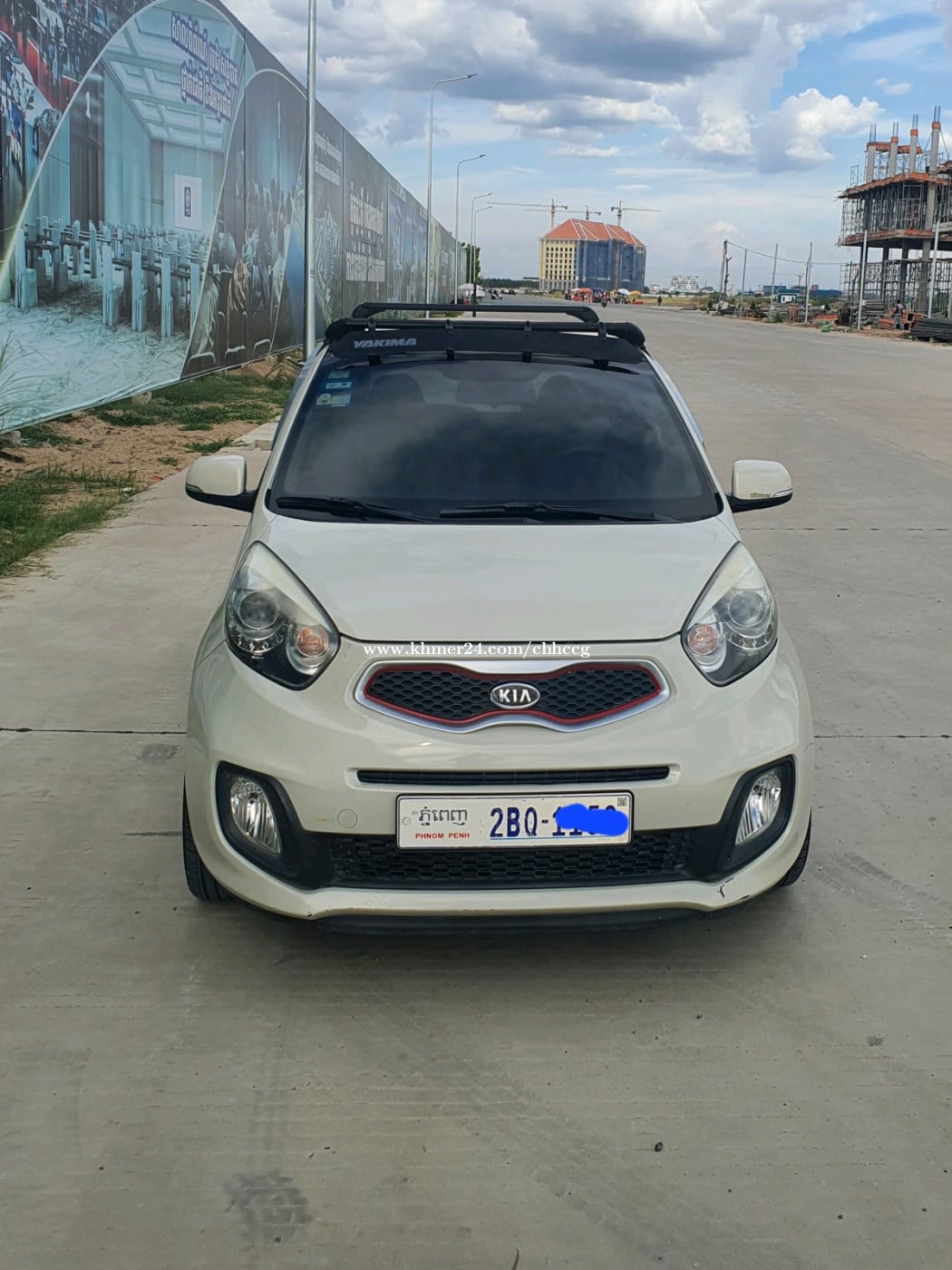 ឡានលក់ម៉ូនីងឆ្នាំ012ហ្វួរលក់ដូងស៊េរី