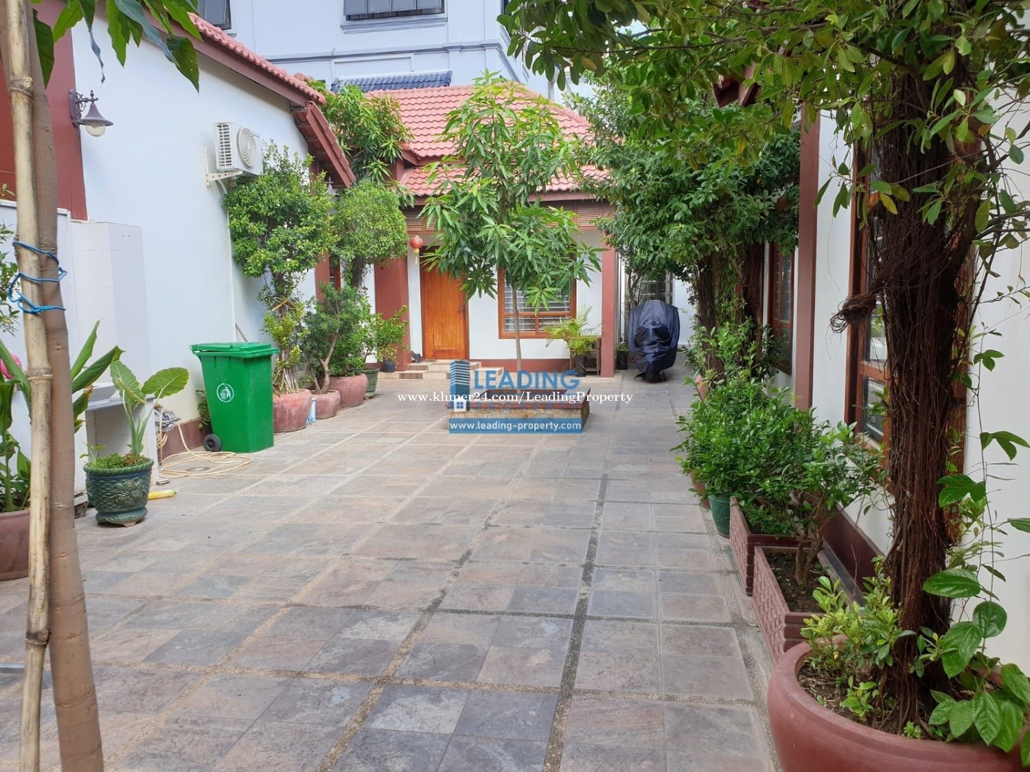 N642 | Beautiful Bungalow Styled 2 Bedroom For Rent Near Russian Market