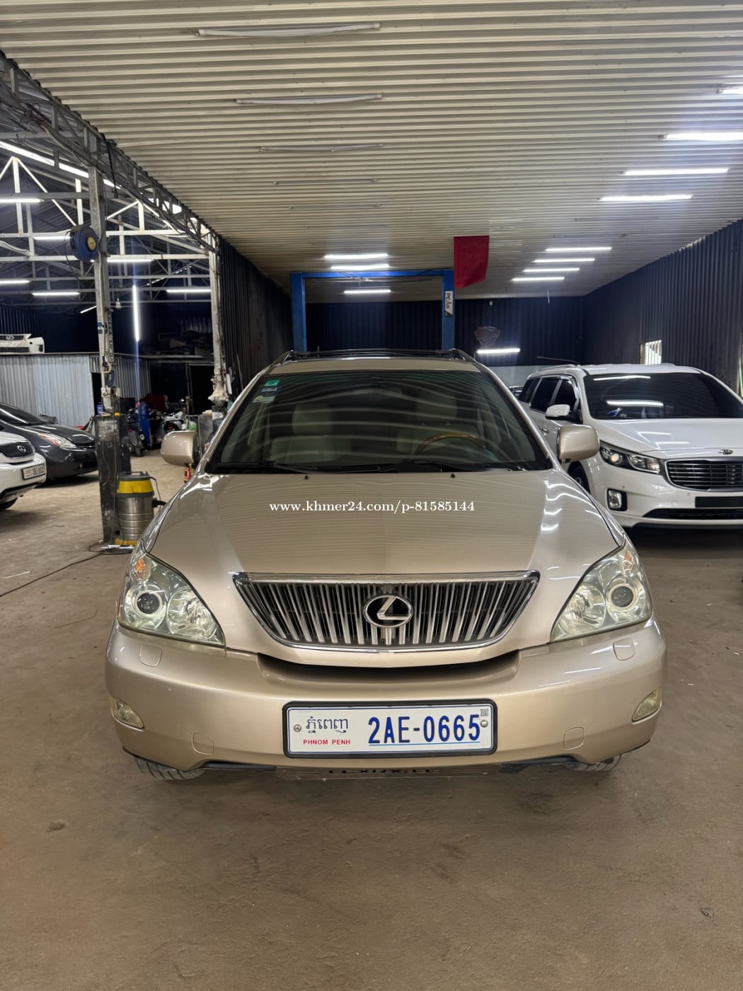 RX330 ឆ្នាំ2004 Hfull ប៉ុង1 ឡានថ្មីដាច់