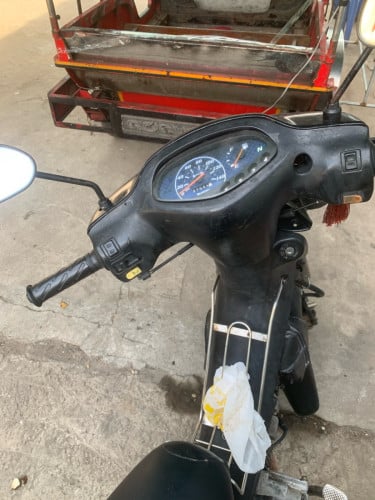 ម៉ូតូលក់