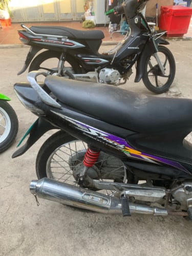 ម៉ូតូលក់