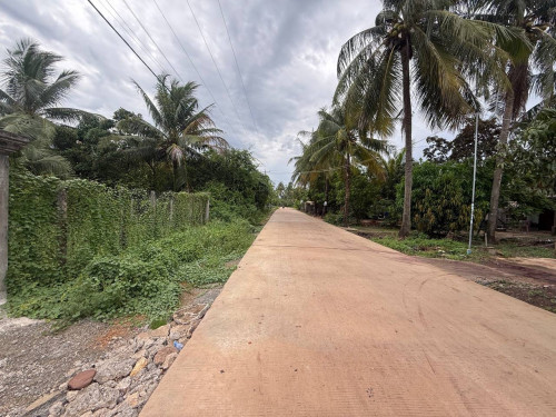ខេត្ត​កំពត​ ដីលក់