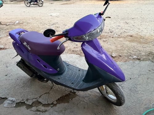 ម៉ូតូលក់ ពណ៌ខ្មៅតែ បាញ់ពណ៌ លេងសុីម៉ាង បូម ស្តុបមុខក្រោយ ម៉ូតូកូនជិតទៅរៀន ជិះផ្ទះ ម៉ាសុីន នៅស្អាត