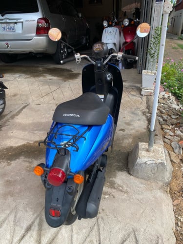 ម៉ូតូលក់ថ្មីប្រើរប៊ិច