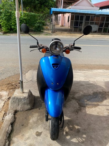 ម៉ូតូលក់ថ្មីប្រើរប៊ិច