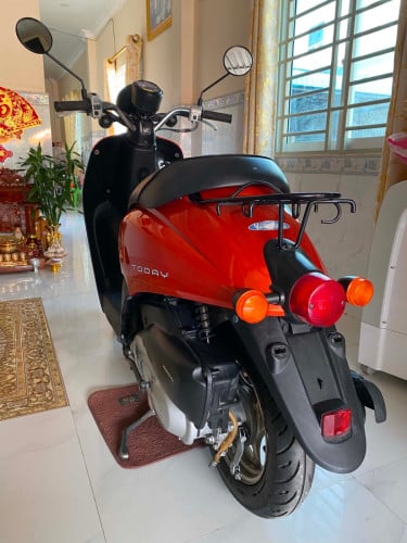 ម៉ូតូលក់ថ្មី