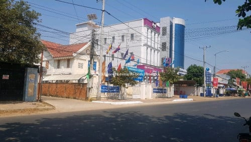 ទីតាំងល្អ