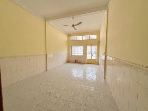 ផ្ទះអាជីវកម្មសម្រាប់ជួលនៅទឹកល្អក់