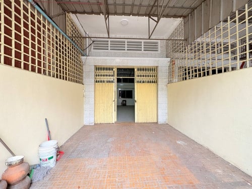 ផ្ទះអាជីវកម្មសម្រាប់ជួលនៅទឹកល្អក់