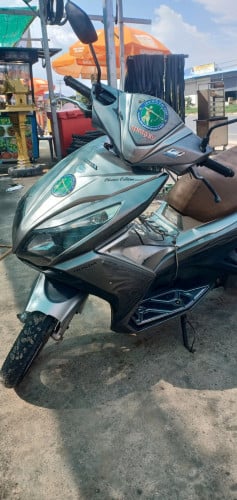 ម៉ូតូលក់