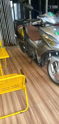 ម៉ូតូលក់