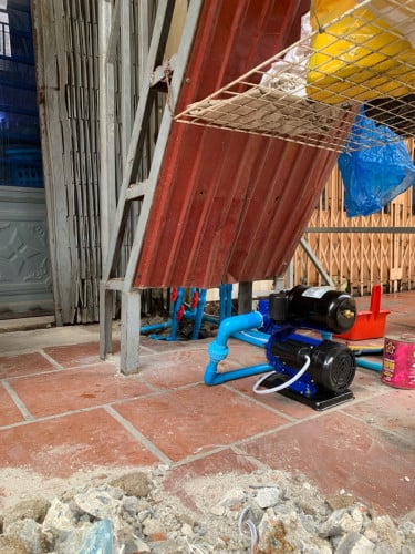 ម៉ូទ័របូមទឹកអូតូ