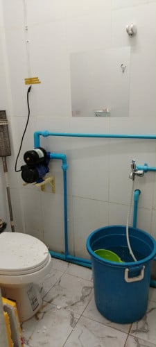 ម៉ូទ័របូមទឹកអូតូ