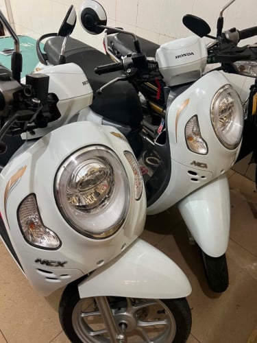 ម៉ូតូលក់