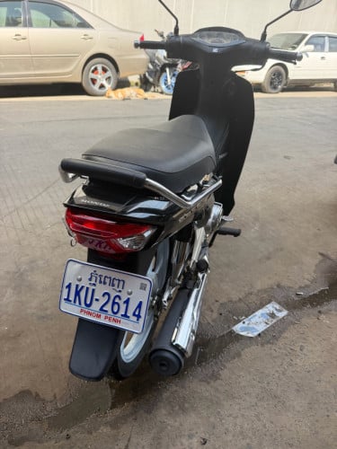 លក់ដូរសារី