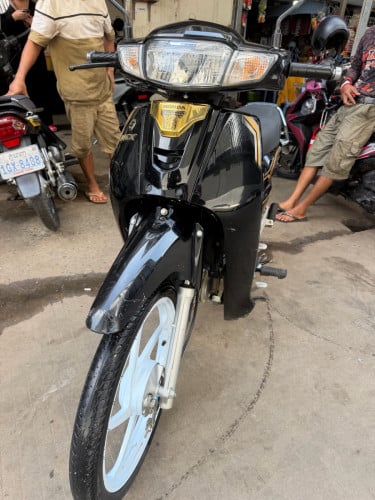 លក់ដូរសារី