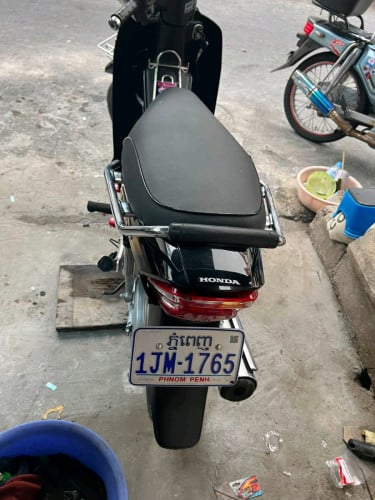សង់022 មូតូស្អាត លក់18
