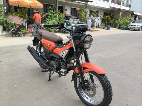 ម៉ូតូស្អាតថ្មីឆ្នាំ024 ម៉ាស៊ីនតាន់អត់កាតទេ