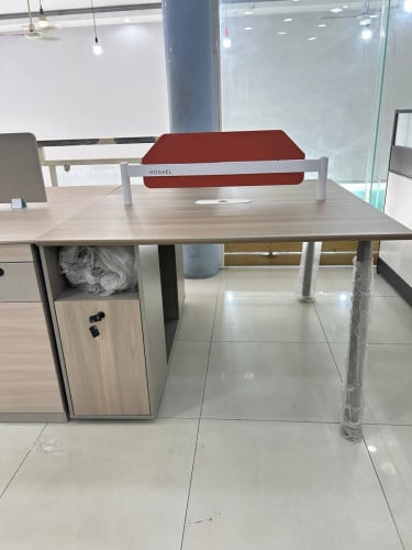 តុ បុគ្គលិក 120 x 120cm