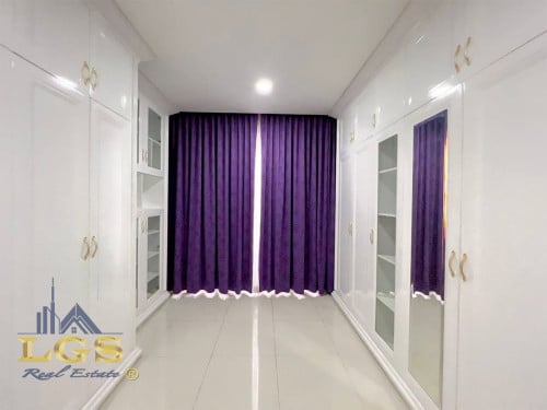 វីឡាទោល ចាស្មីនណា សម្រាប់លក់ និងជួល ️ទីតាំងបុរីប៉េងហួត អ៊េមឺរ៉លដ៏ ជិតផ្សារទំនើបអុីអន2.