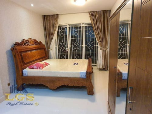 វីឡាទោល ចាស្មីនណា សម្រាប់លក់ និងជួល ️ទីតាំងបុរីប៉េងហួត អ៊េមឺរ៉លដ៏ ជិតផ្សារទំនើបអុីអន2.