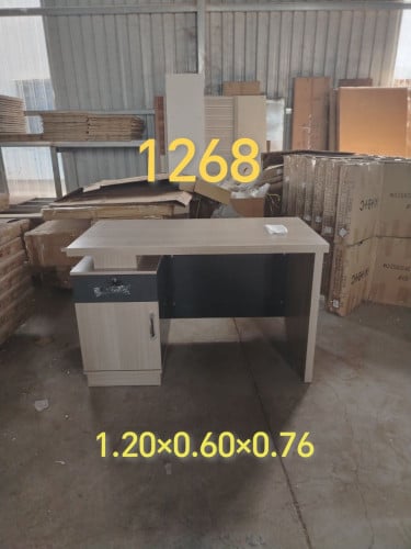 តុការិយាល័យមាន 2 ទំហំ