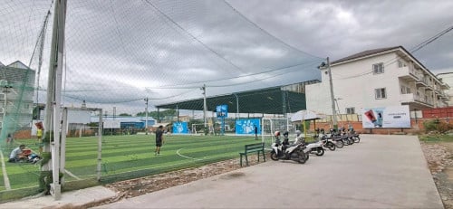 紧急出售土地:位于2004路发展区(黄金投资机会!)