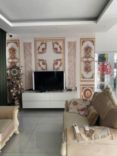 វីឡាឃ្វីនប្រណិតសម្រាប់ជួល នៅបុរីអរគីដេរ៉ូយ៉ាល់ ផ្លូវ 2004