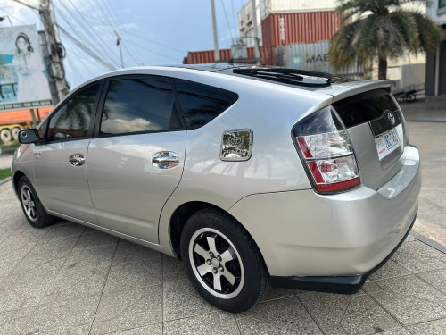 ឡានលក់ឆ្នាំ2005 Full ឡានស្អាតលក់8800$