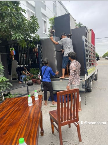 ប្រុស កែវ មានឡានជួលដឹកឥវ៉ាន់25ខេត្តក្រុង