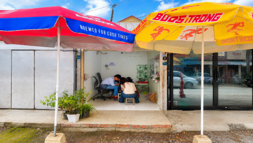 តូបផ្សារថ្នល់ទទឹងលក់25000$ទំហំ2X3Telegram:069966951/099611415