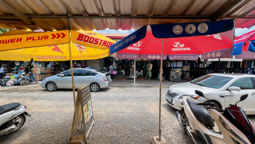 តូបផ្សារថ្នល់ទទឹងលក់25000$ទំហំ2X3Telegram:069966951/099611415