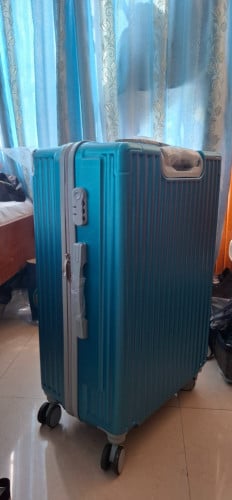 លក់វ៉ាលី 30 អ៊ីញ មួយទឹក ស្ថានភាពល្អ – ត្រៀមរួចសម្រាប់ធ្វើដំណើរ