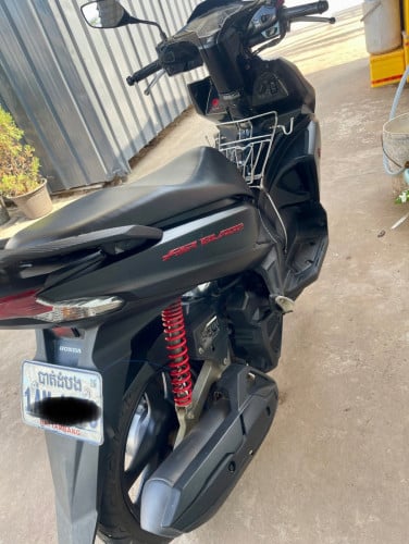 ខ្ញុំបាទចង់លក់ម៉ូតូ Air blade  019 មួយគ្រឿងម៉ូតូស្អាត