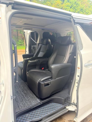 មហាថ្មីAlphard 2019 Executive Lounge full option ឡានប្រើផ្ទាល់ខ្លួន ធានាបងបងទិញប្រើមិនស្តាយលុយ