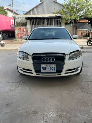 ឡានលក់ Audi A4 2006 full option ឡានស្អាតស៊ីសាំងតិច ឯកសារគ្រប់តំលៃ9000$ចរចា0966074444