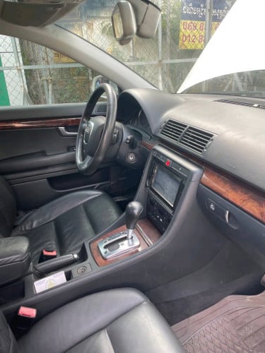 ឡានលក់ Audi A4 2006 full option ឡានស្អាតស៊ីសាំងតិច ឯកសារគ្រប់តំលៃ9000$ចរចា0966074444