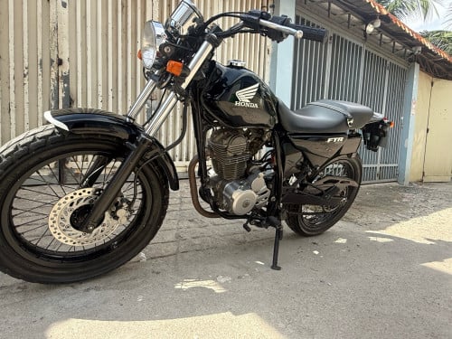 ចង់លក់ម៉ូតូ FTR កំលាំង 230cc ទឹកថ្នាំសុីនមួយជុំ