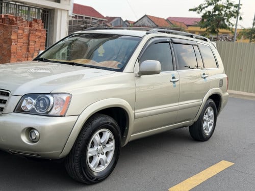 ឡានលក់ Highlander