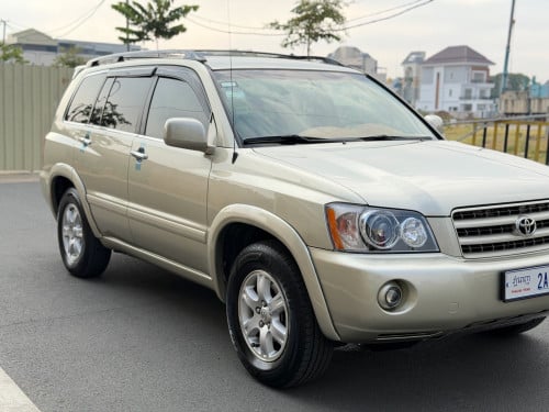 ឡានលក់ Highlander